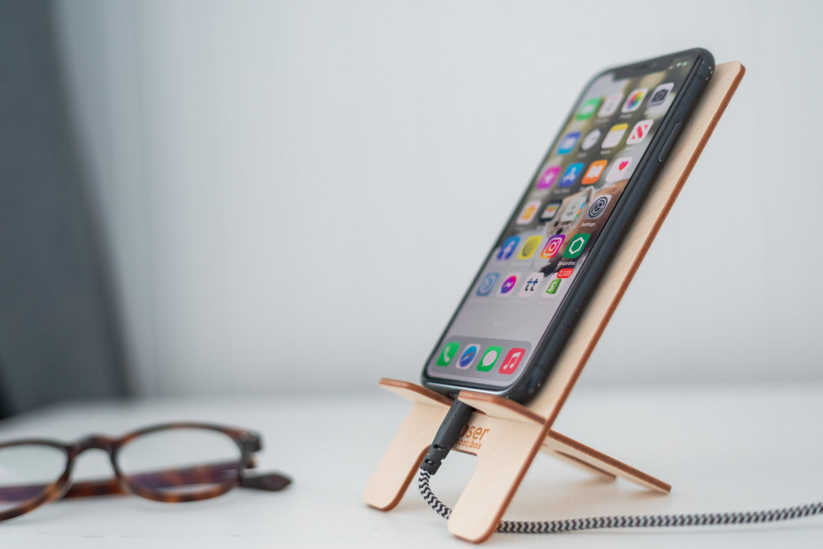 Renewli Minimalist Wooden Phone Stand